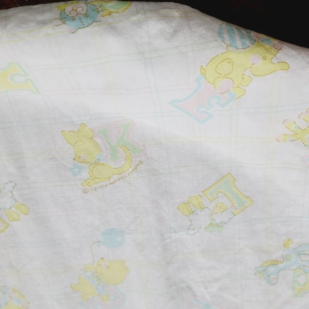 Vintage 80s 1981 The Kendall Company Baby Kangaroo Elephant Lamb Sheet